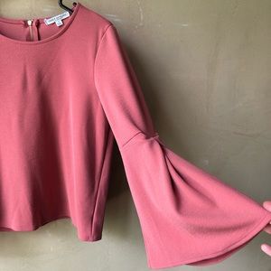 CORAL BLOUSE W/ BALLOON SLEEVES